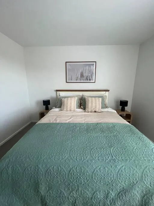 Luxury And Serene 2 Bed Near Cbd With Parking Κράισττσερτς Σπίτι διακοπών
